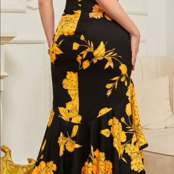 Never used, I bought new. Very sexy high low dress size L - Picture 3 of 8